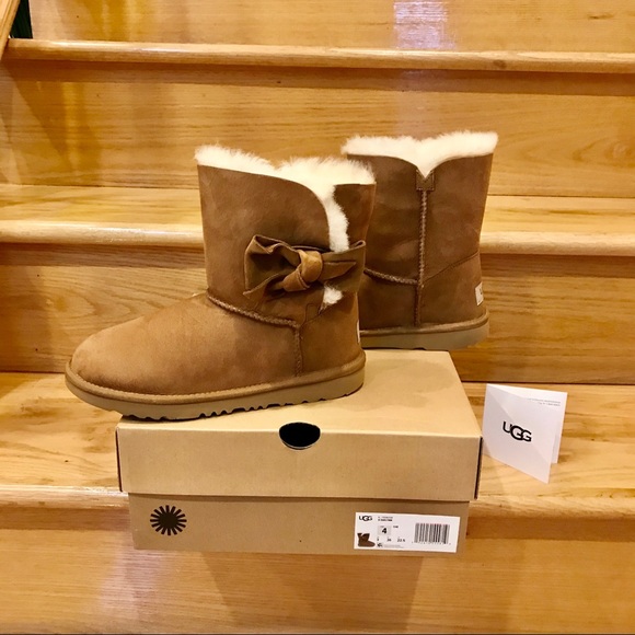 UGG Daelynn Boots -size 4 (BNWB) - Picture 4 of 5